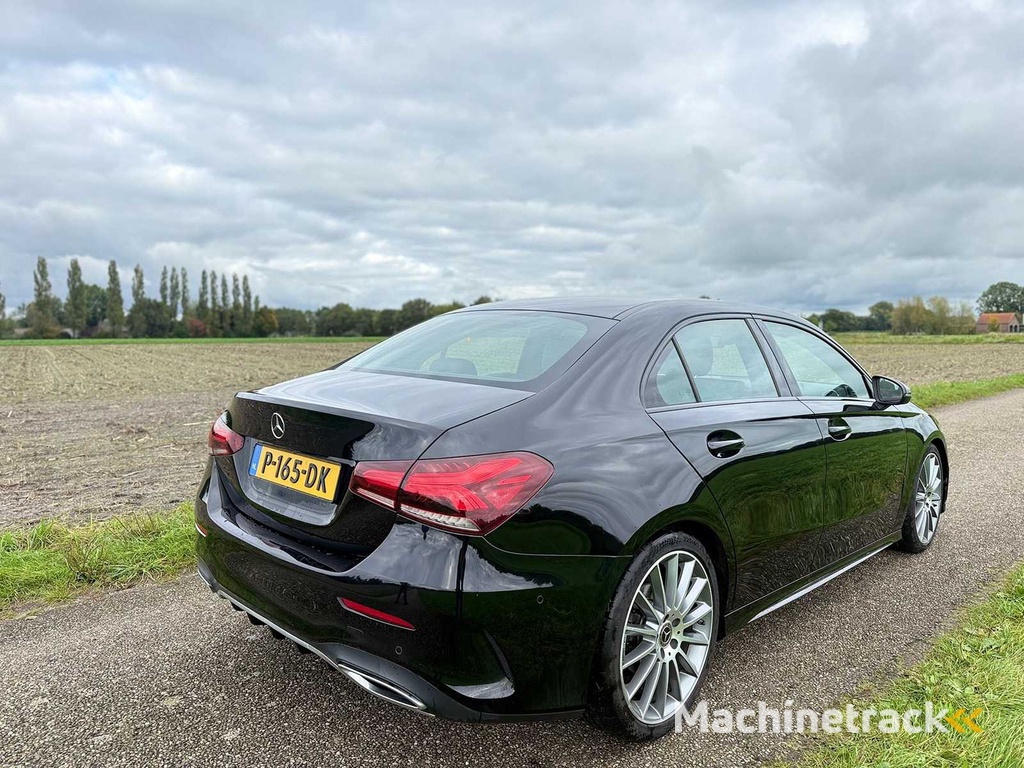 Mercedes-Benz - 2021 - A-Klasse - 200 d AMG Line - P-165-DK