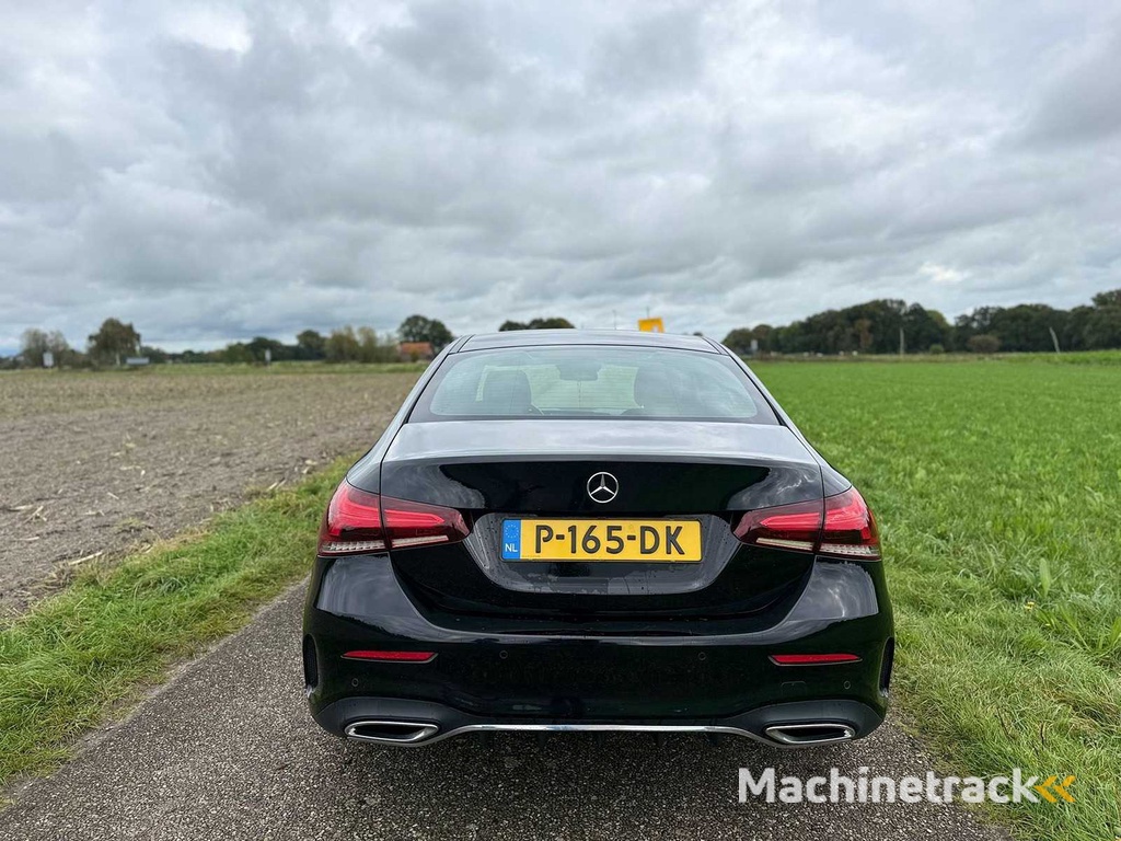 Mercedes-Benz - 2021 - A-Klasse - 200 d AMG Line - P-165-DK