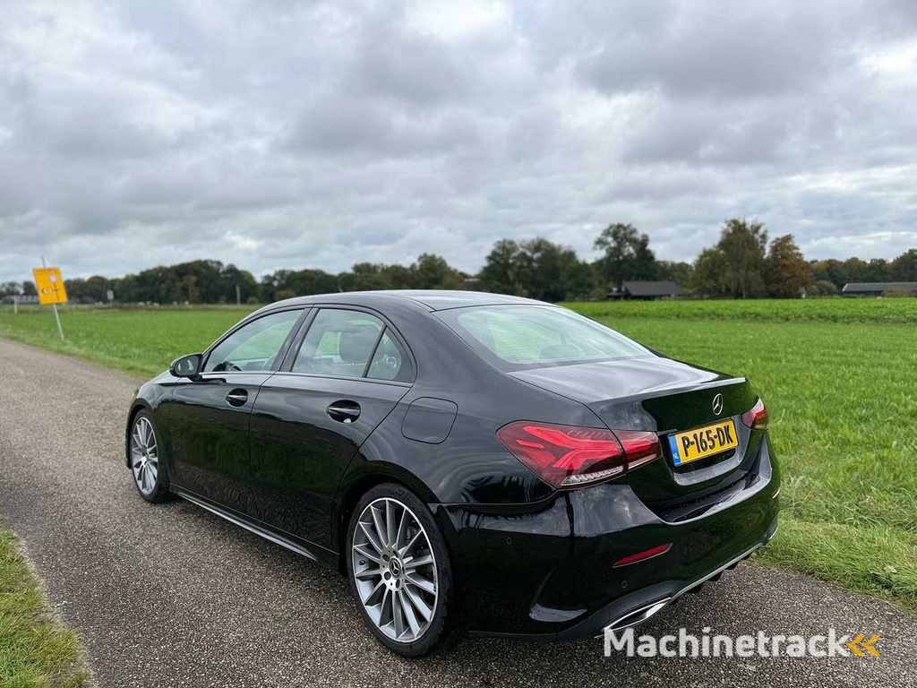 Mercedes-Benz - 2021 - A-Klasse - 200 d AMG Line - P-165-DK