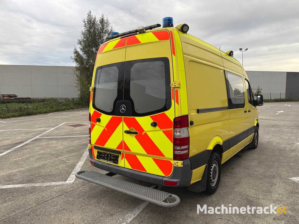 MERCEDES - 2013 - KRANKENWAGEN - Krankenwagen