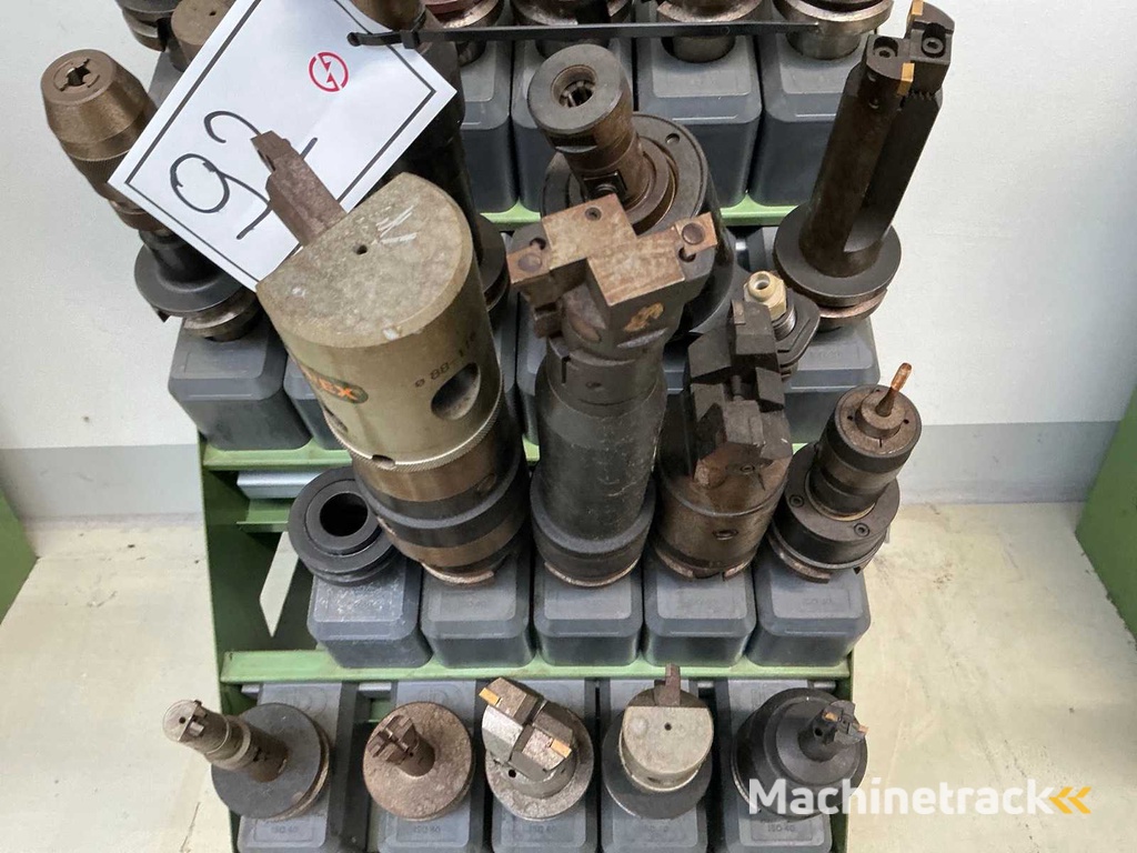 Lot BT40 Tool Holders