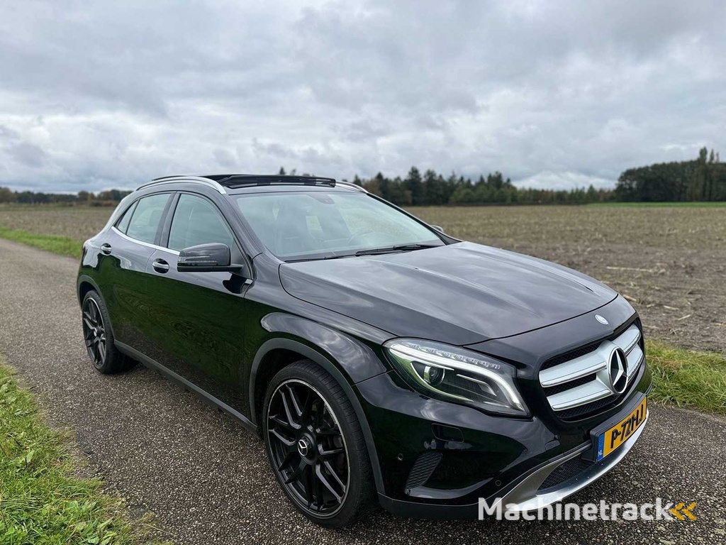 Mercedes-Benz - 2015 - GLA-Klasse - 180 - P-721-LJ