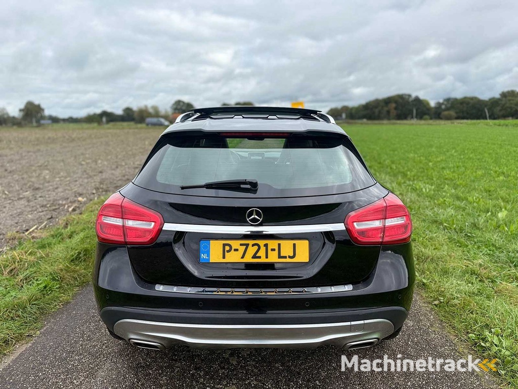 Mercedes-Benz - 2015 - GLA-Klasse - 180 - P-721-LJ