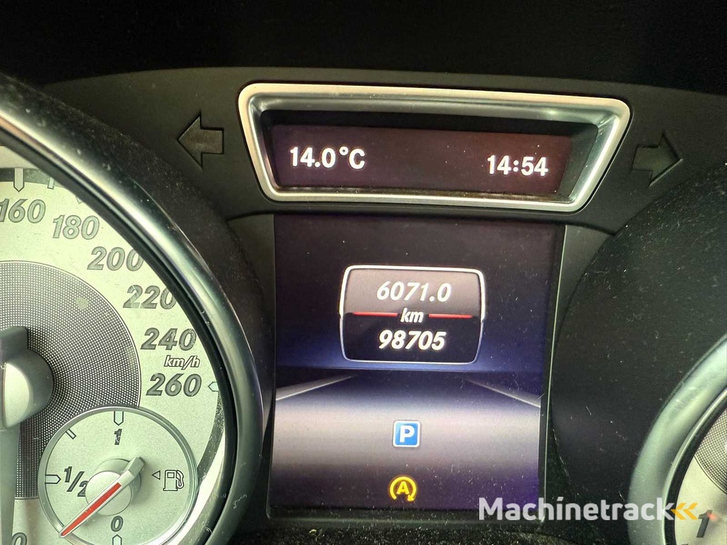 Mercedes-Benz - 2015 - GLA-Klasse - 180 - P-721-LJ