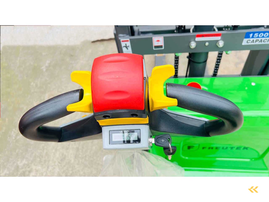 FREUTEK NNT0014 Elektrische Stapelaar 1500 kg - 1600mm