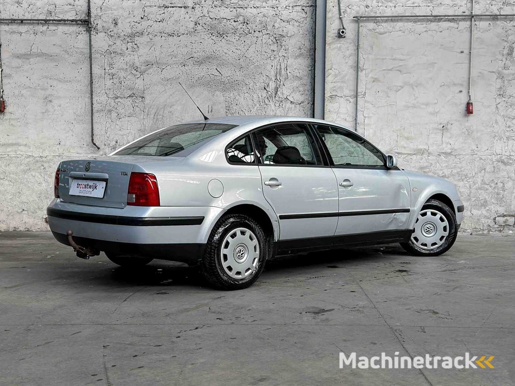 Volkswagen Passat 1.9 TDI Trendline 90PS 2000, 06-FD-FF