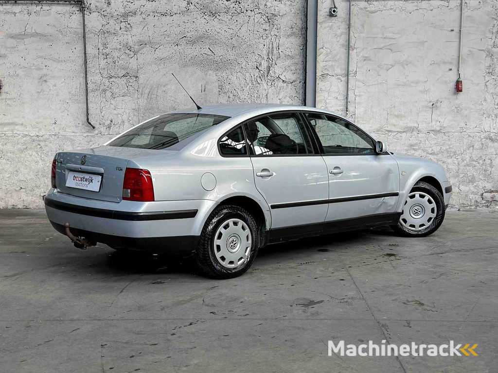 Volkswagen Passat 1.9 TDI Trendline 90PS 2000, 06-FD-FF