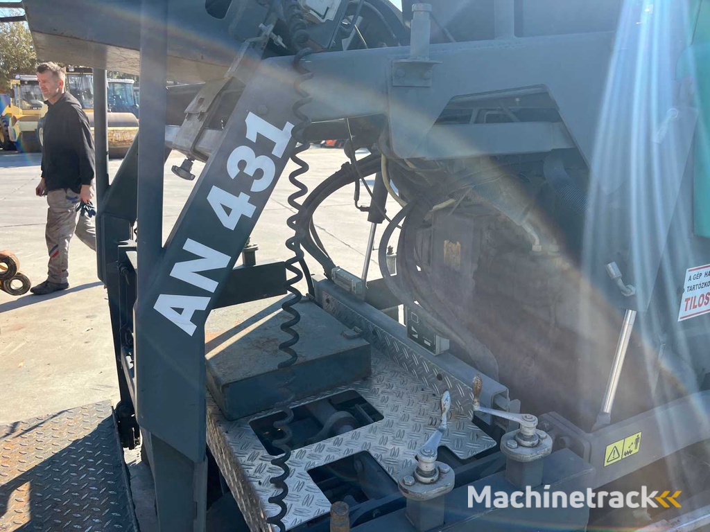 VÖGELE - SUPER 800 - Asfalteermachine - 2008