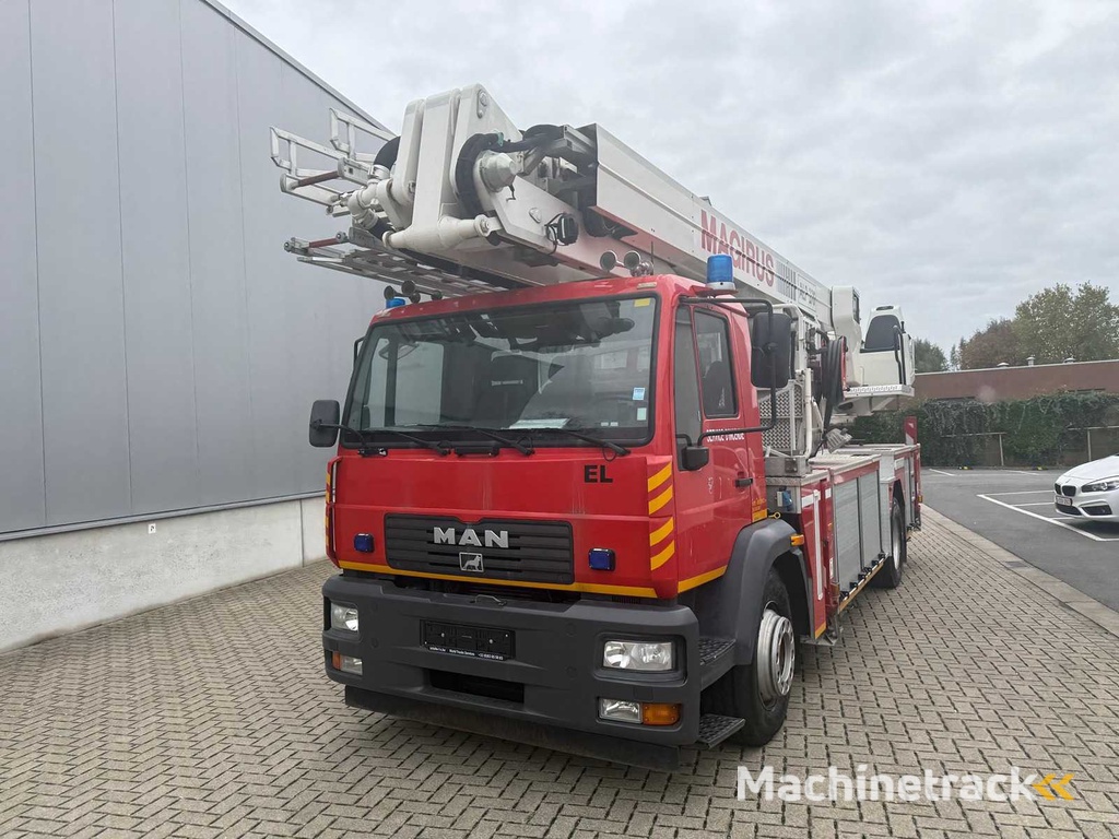 ELEVATOR MAN - 2004 - LE 18.280 4X2 - Feuerwehrauto