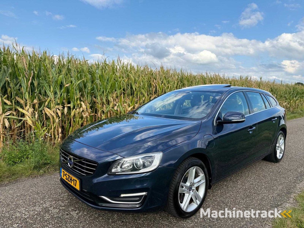 Volvo - 2013 - V60 - 2.4 D6 AWD Pl.i Summe. - 7-SZH-17