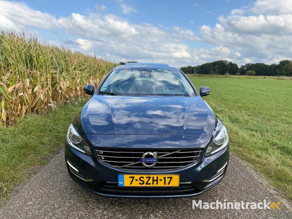 Volvo - 2013 - V60 - 2.4 D6 AWD Pl.i Summe. - 7-SZH-17