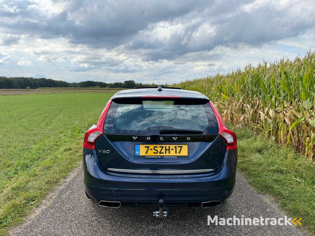 Volvo - 2013 - V60 - 2.4 D6 AWD Pl.i Summe. - 7-SZH-17