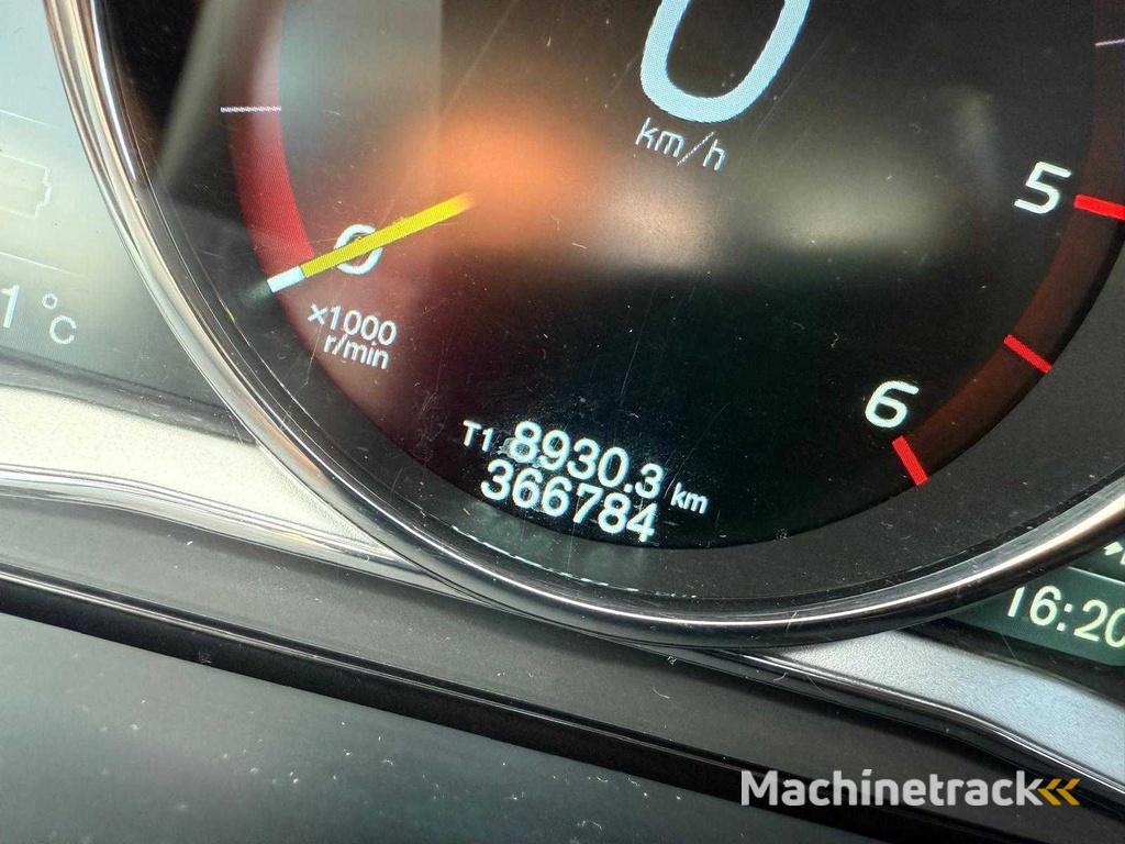 Volvo - 2013 - V60 - 2.4 D6 AWD Pl.i Summe. - 7-SZH-17