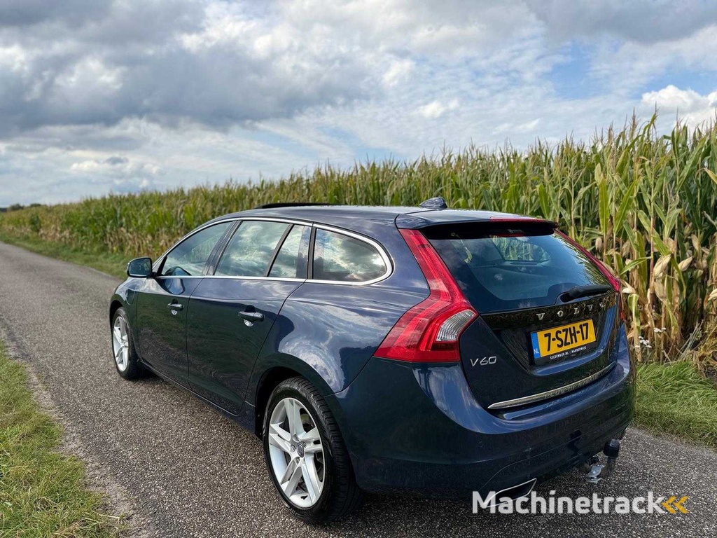 Volvo - 2013 - V60 - 2.4 D6 AWD Pl.i Summe. - 7-SZH-17
