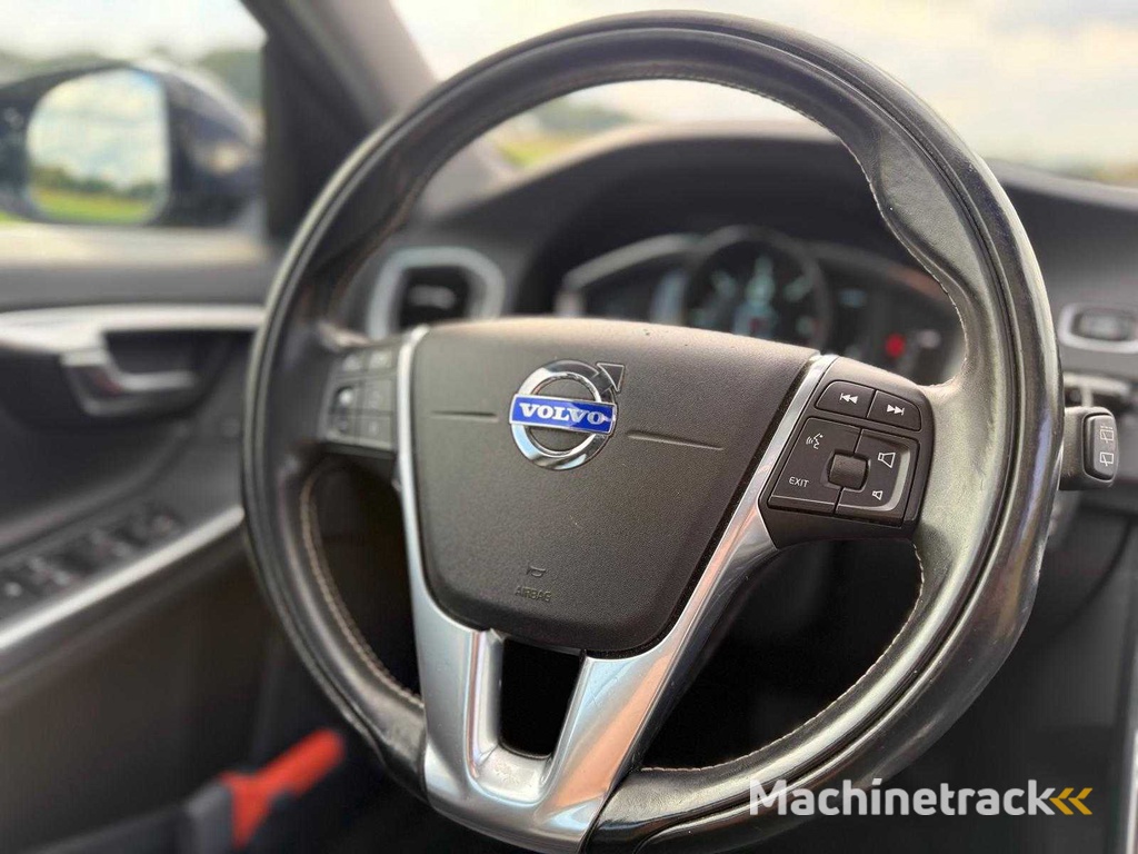 Volvo - 2013 - V60 - 2.4 D6 AWD Pl.i Summe. - 7-SZH-17