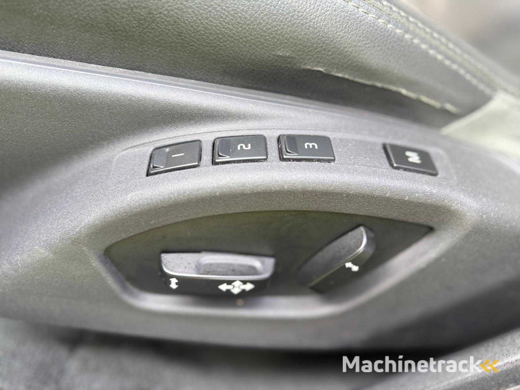 Volvo - 2013 - V60 - 2.4 D6 AWD Pl.i Summe. - 7-SZH-17