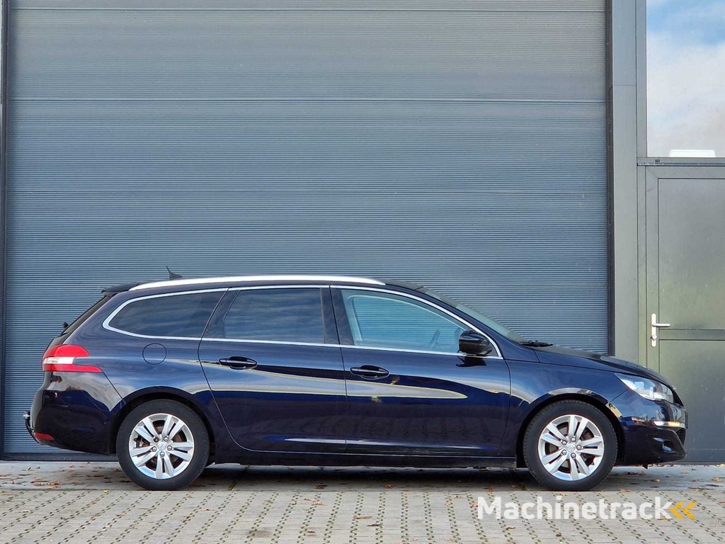 Peugeot - 2015 - 308 SW - 1.2 PureT.Blue L. Ex - HF-330-L