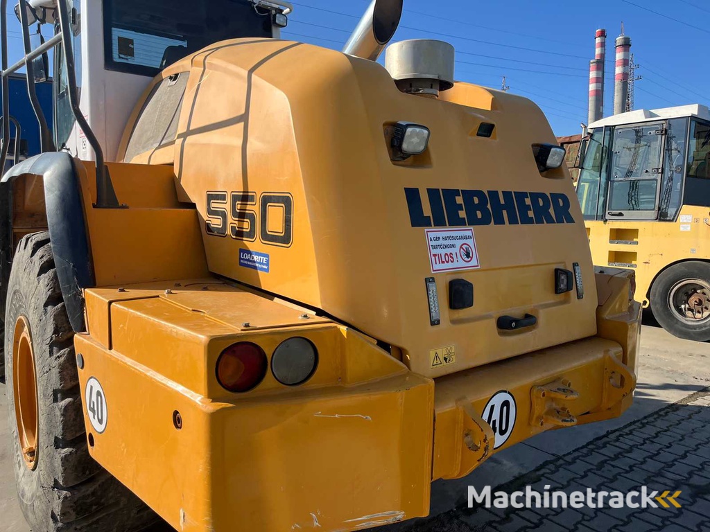 LIEBHERR - L550 - Wiellader - 2015