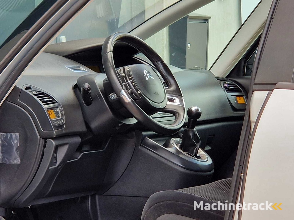 Citroen - 2008 - C4 Picasso - 1.8-16V Ambiente 5p. - 26-ZN-BN
