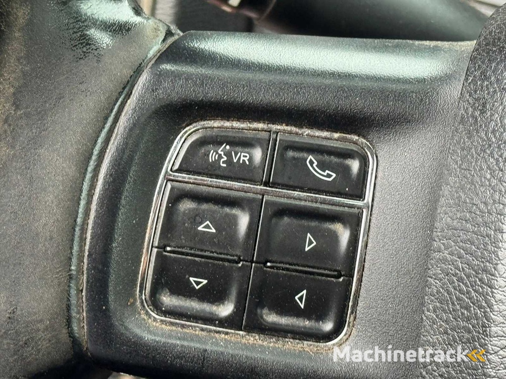 Dodge - Ram 1500 - 5.7 V8 QC 6'4 - VJ-191-T