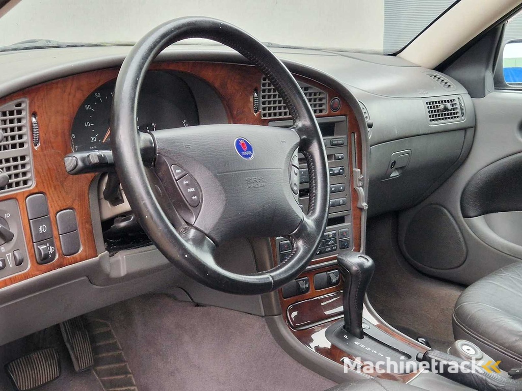 Saab - 2001 - 9-5 Kombi - 2.0t SE - 44-GV-GJ