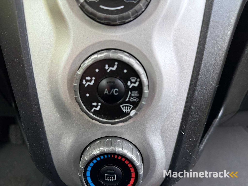 Toyota - 2007 - Yaris - 1.3 VVTi Sol - 82-XL-GX