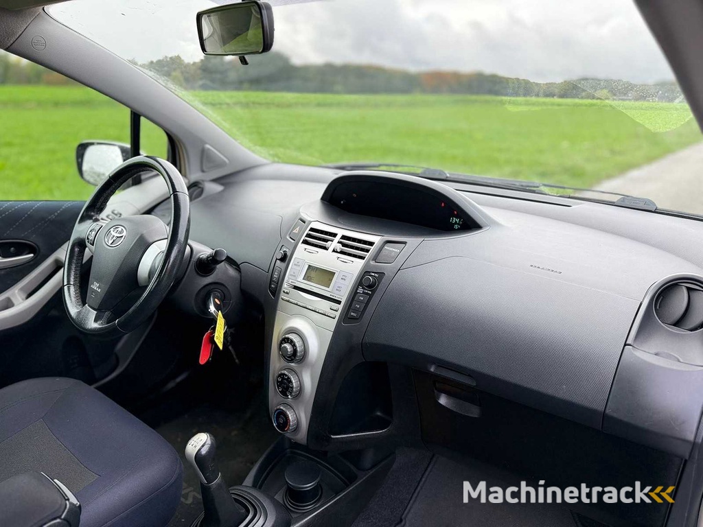 Toyota - 2007 - Yaris - 1.3 VVTi Sol - 82-XL-GX