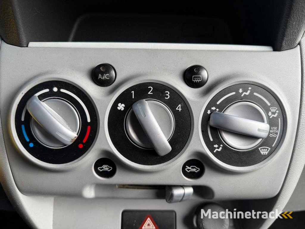 Nissan - 2010 - Pixo - 1.0 Look - 00-NKH-2