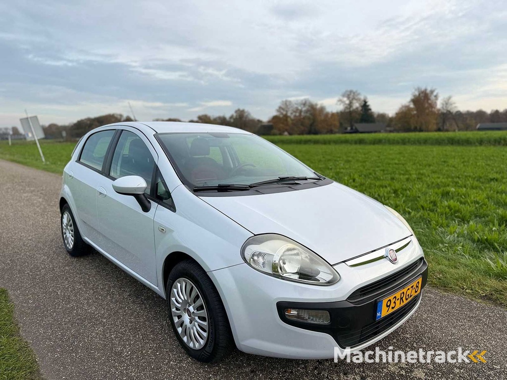 Fiat - 2011 - Punto Evo - 1.3 M-Jet Active - 93-RGZ-8