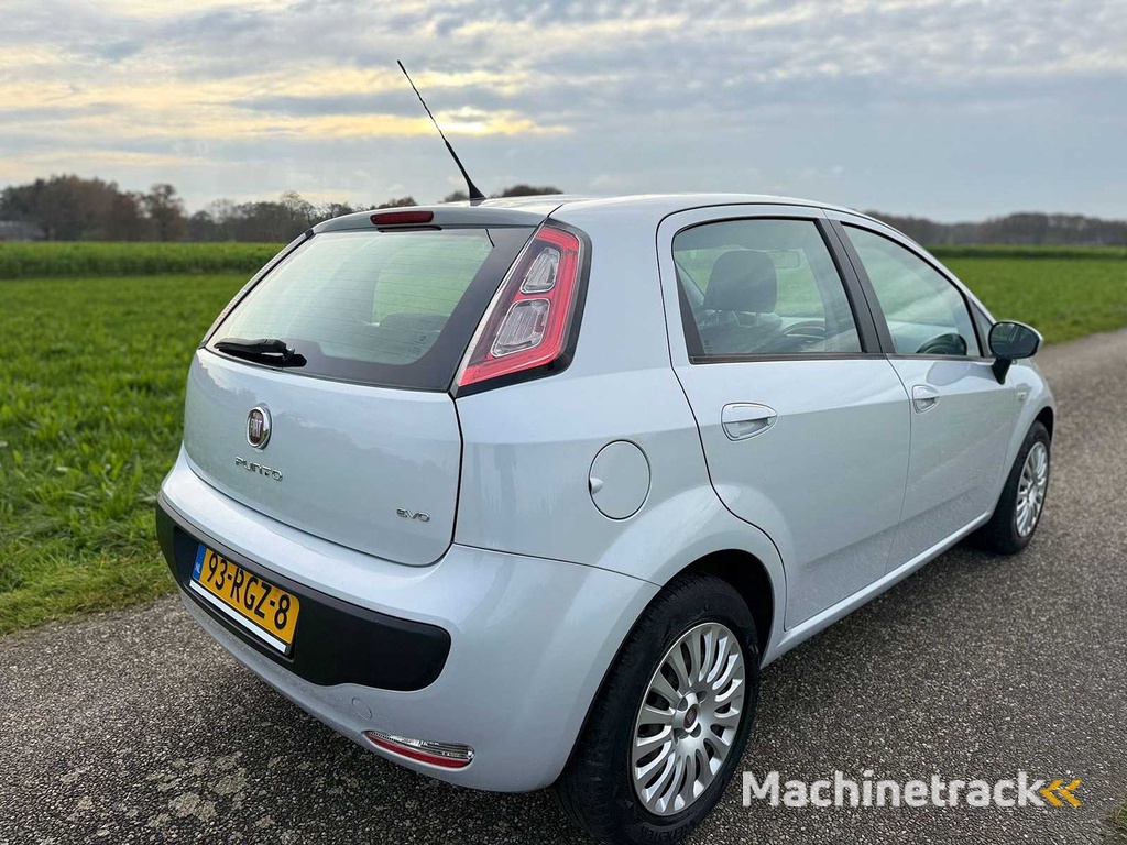 Fiat - 2011 - Punto Evo - 1.3 M-Jet Active - 93-RGZ-8