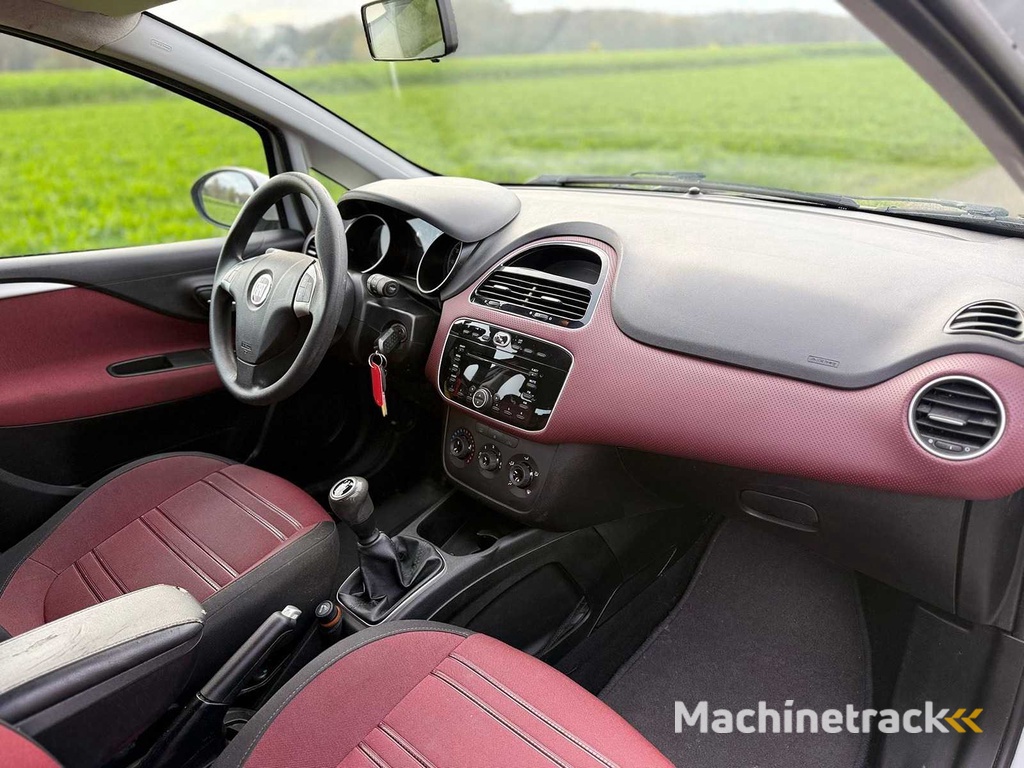 Fiat - 2011 - Punto Evo - 1.3 M-Jet Active - 93-RGZ-8