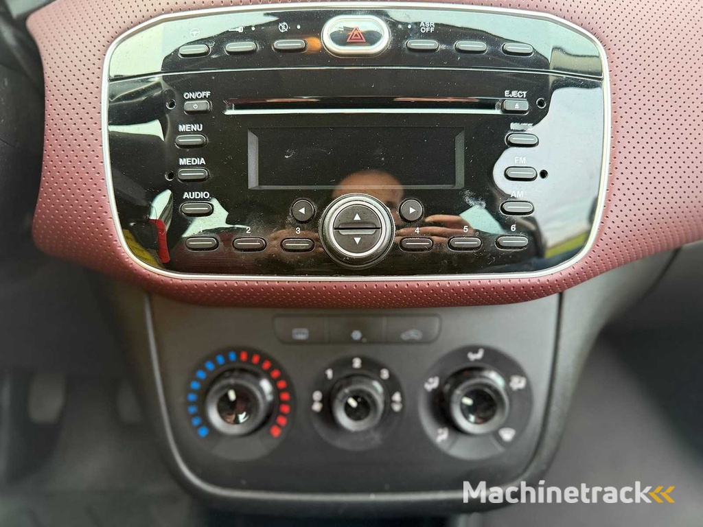 Fiat - 2011 - Punto Evo - 1.3 M-Jet Active - 93-RGZ-8