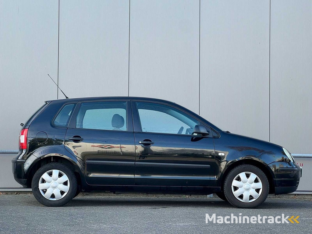 Volkswagen - 2003 - Polo - 1.2-12V Comfortline - HZ-556-N