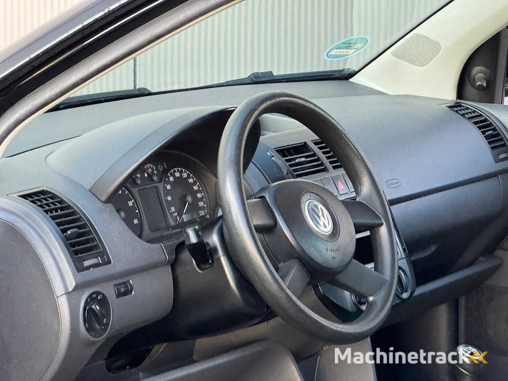 Volkswagen - 2003 - Polo - 1.2-12V Comfortline - HZ-556-N