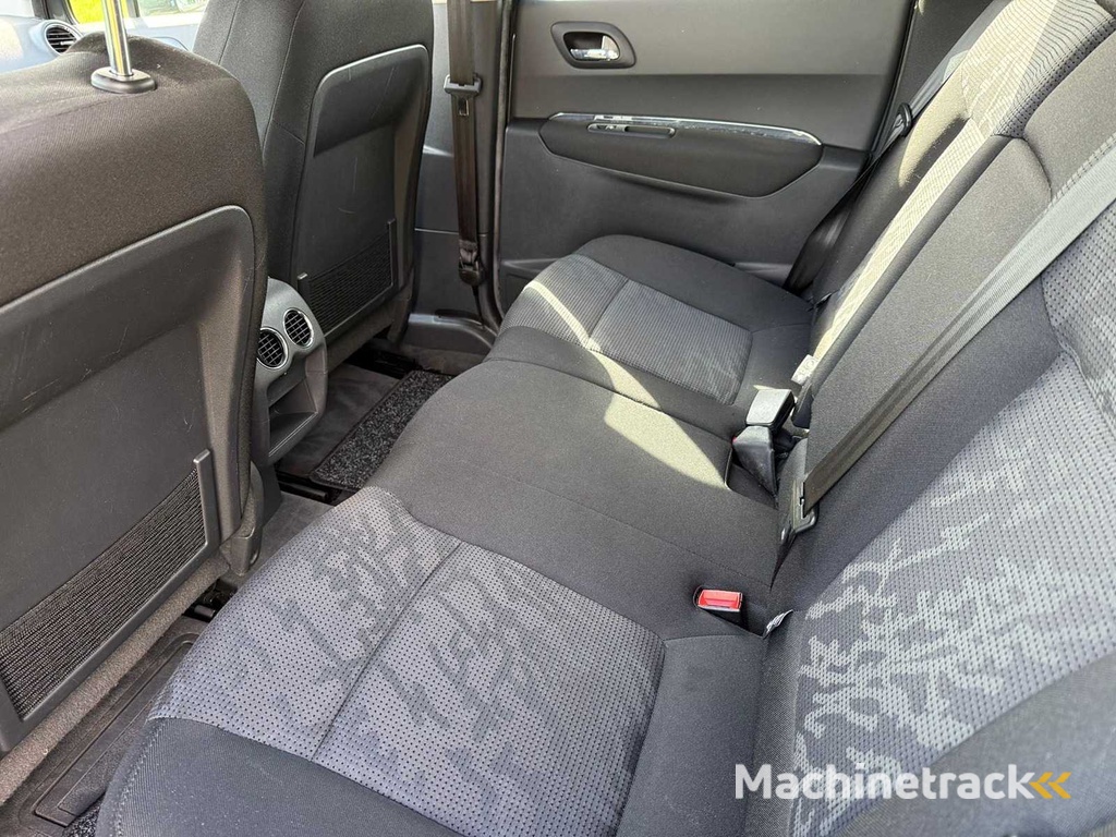 Peugeot - 2010 - 3008 - 1.6 VTi ST - 53-LGG-7