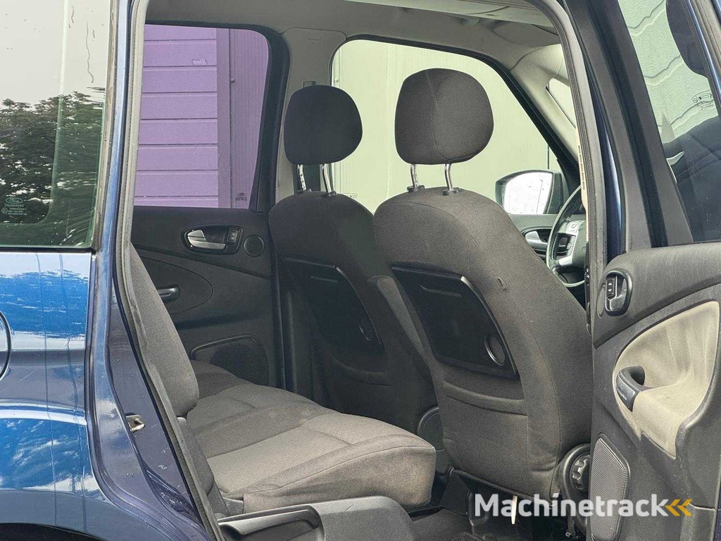 Ford - 2007 - Galaxy - 2.0-16V Trend - 87-XR-DE