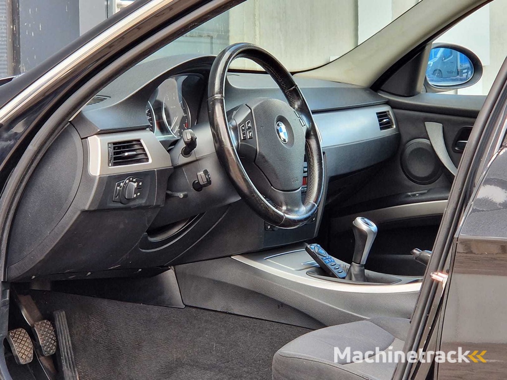 BMW - 2005 - 3er - 318i Dynamic Exec. - 99-RZ-PJ