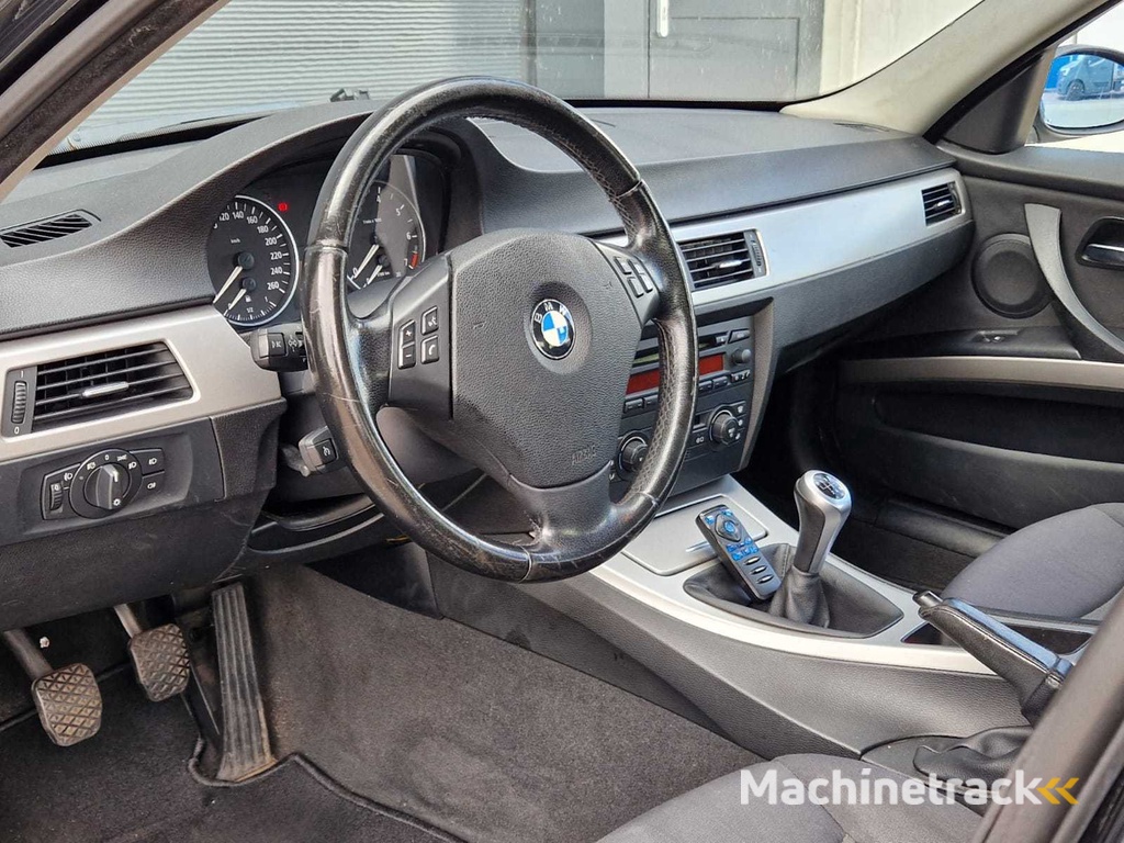 BMW - 2005 - 3er - 318i Dynamic Exec. - 99-RZ-PJ