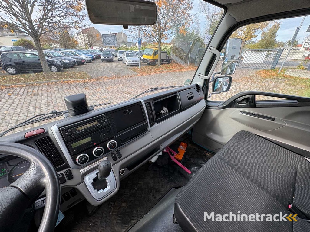 Mitsubishi Fuso Canter 7C18 – 7,5 t – Euro 6 – Abschleppfahrzeug mit Plateau – 136.000 km