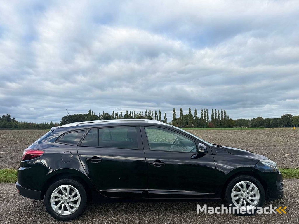 Renault - 2016 - Mégane Kombi - 1.2 TCe Limited - JG-223-K