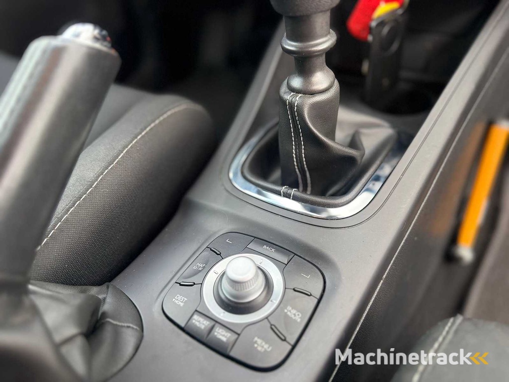 Renault - 2016 - Mégane Kombi - 1.2 TCe Limited - JG-223-K