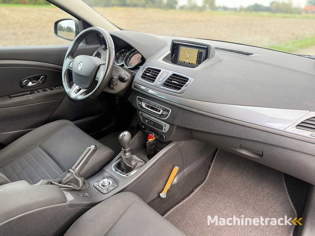 Renault - 2016 - Mégane Kombi - 1.2 TCe Limited - JG-223-K