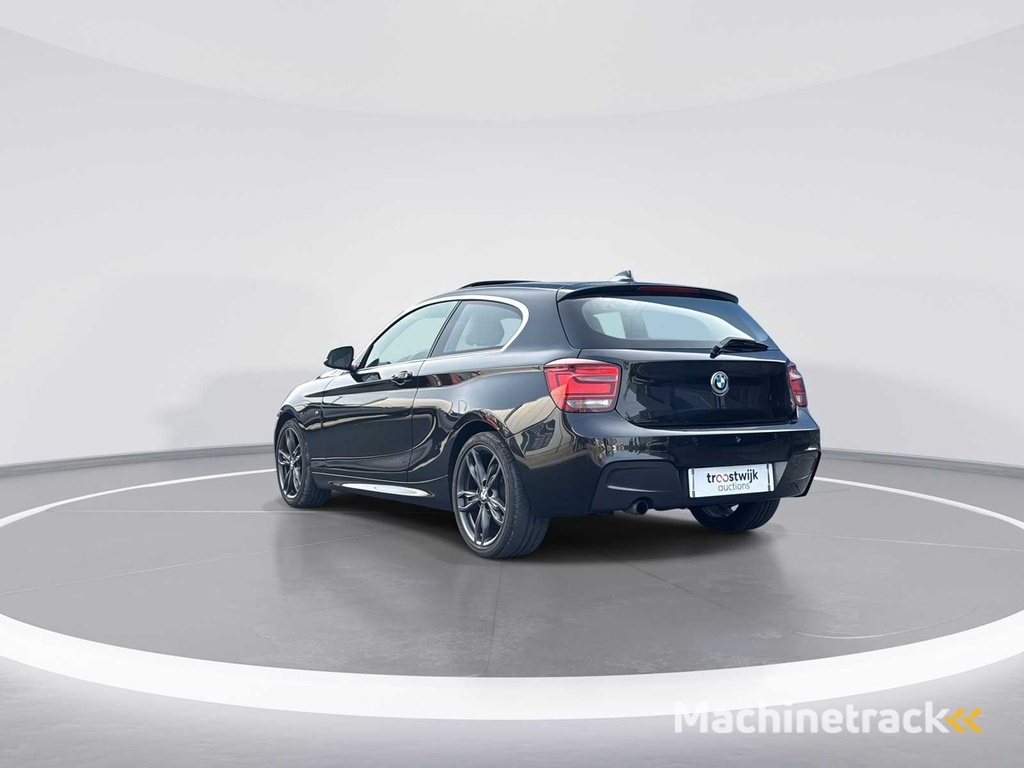 BMW 1er 118i High Executive 2015 | 1-ZNK-65