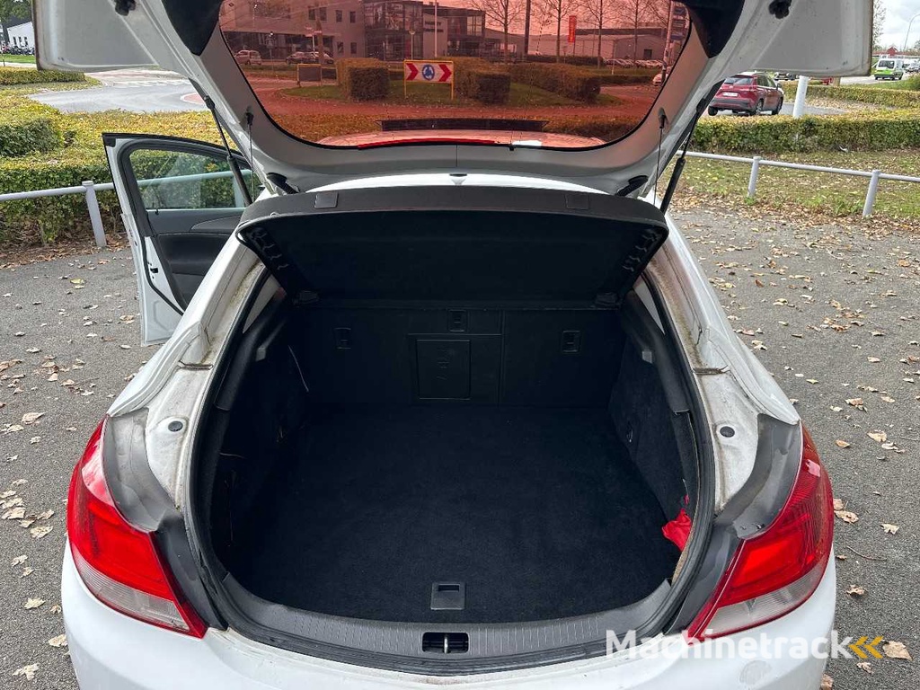 Opel - Insignia - 1.8 Business - Auto - 2009