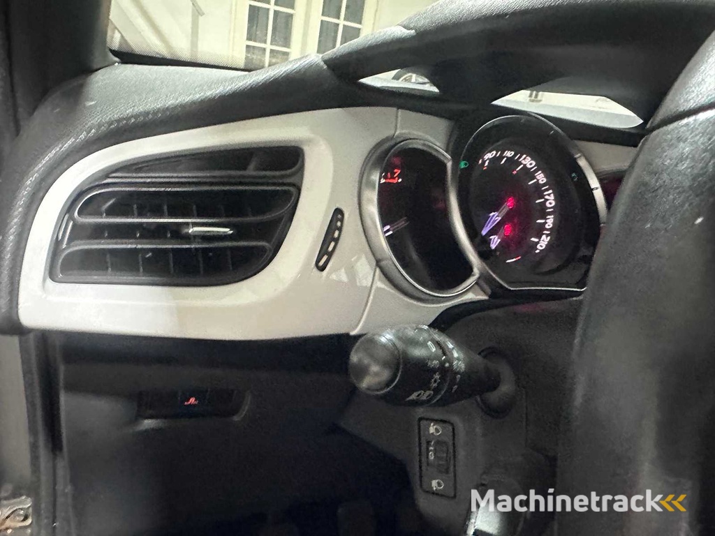 Citroen - DS3 - 1.6 So Chic - 9-XFP-51