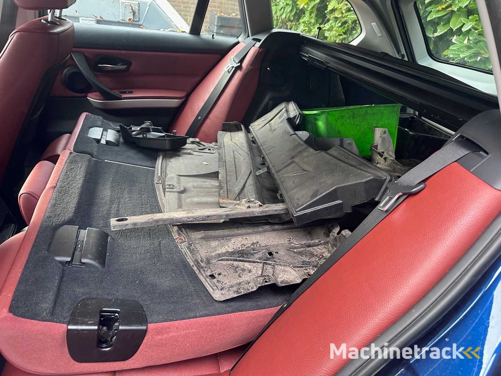 BMW - 3er-Serie Touring - 318i Corp.L.Lux Line - Deutsche Papiere (vorher 51-RTJ-9)