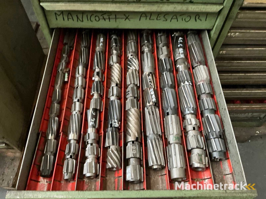 Workshop ladekast met inhoud