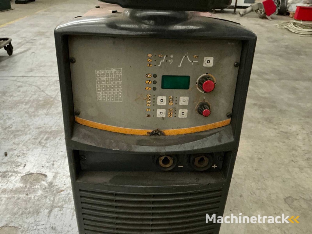 SELCO GENESIS 282 PME Welding Machine