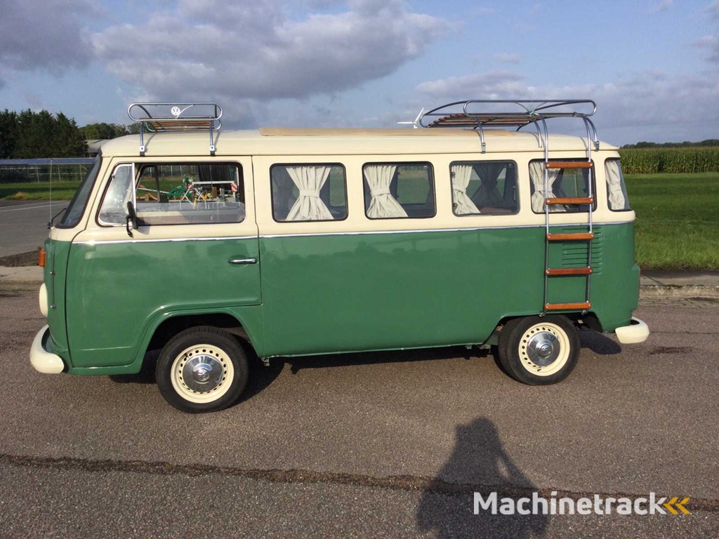 Volkswagen T2 Camper Classic Car