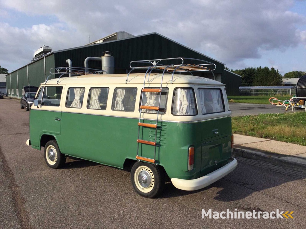 Volkswagen T2 Camper Classic Car